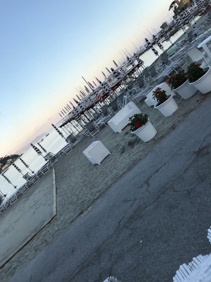 Polly Apartment Rapallo Bagian luar foto